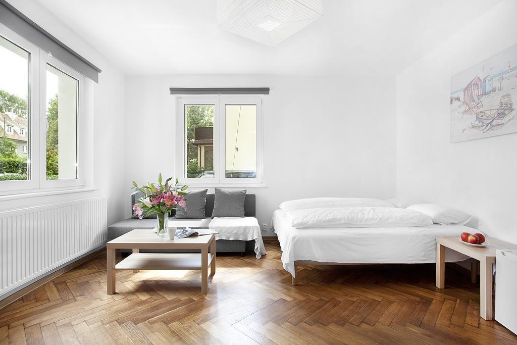 Aparts Apartment